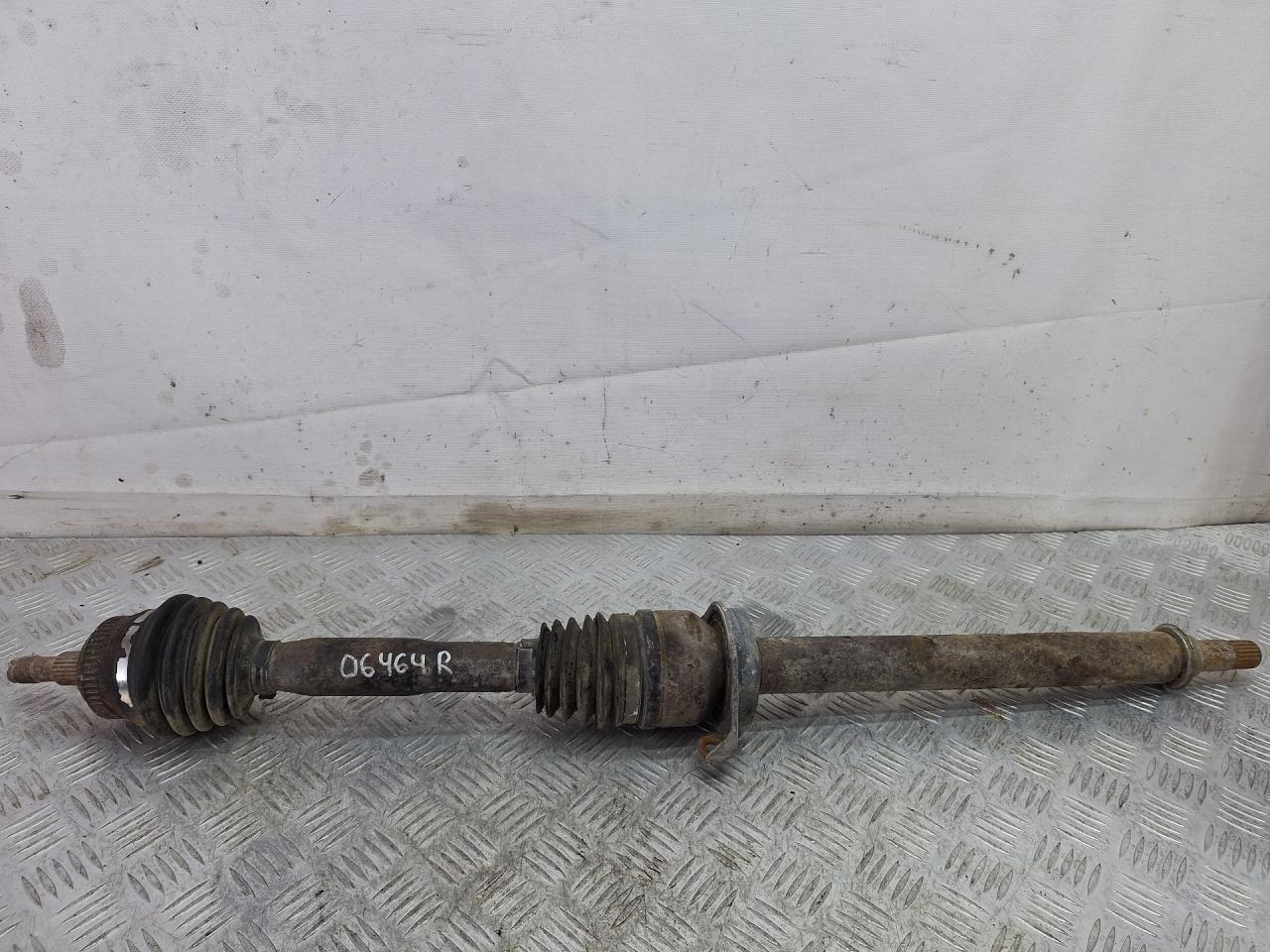 полуось передняя правая (приводной вал, ШРУС) Mercedes-Benz A-Класс W168 1999, 1.6 л., M 166.960, бензин, МКПП, синий, минивэн, передний привод - фото №1