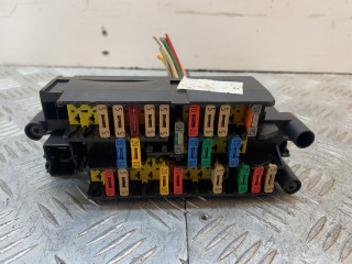 блок предохранителей Citroen Xsara Picasso 1 поколение (1999 - 2004), 9635518180