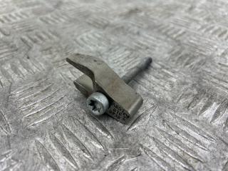 крепление форсунки Mercedes-Benz E-Класс W212/S212/C207/A207 C207 2011, 2.1 л., OM 651.911, дизель, АКПП, черный, кабриолет, задний привод, A6510160238