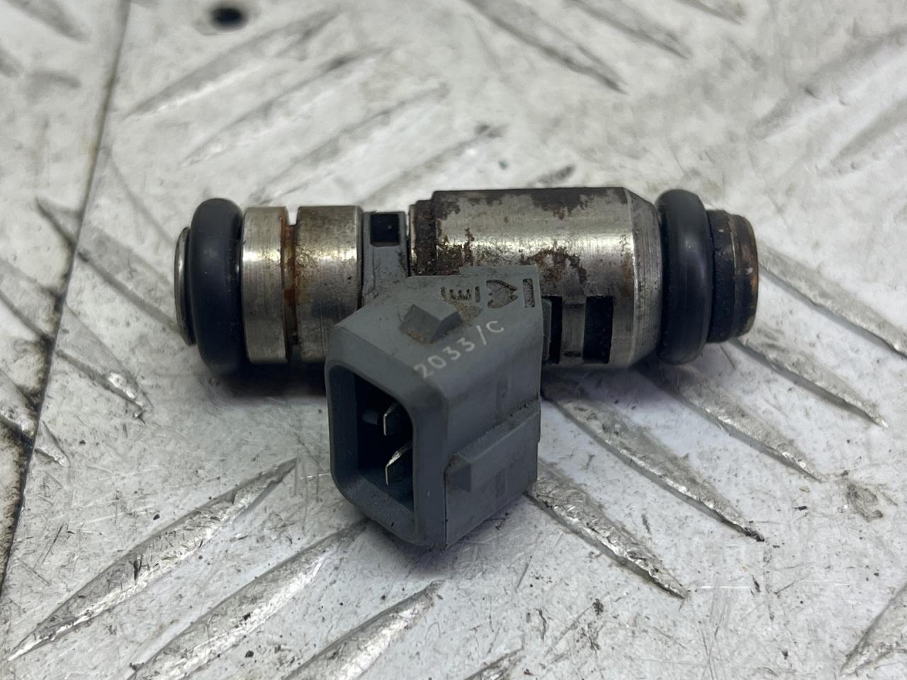 форсунка Ford Ka 1 поколение (1996 - 2008), 2N1U9593KA - фото №1