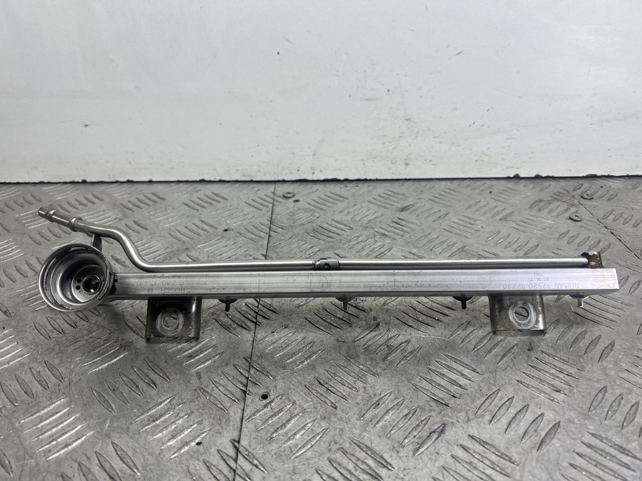 топливная рампа Nissan Micra 2 поколение (K11) (1992 - 2003), 0280154028, 175201F710 - фото №1