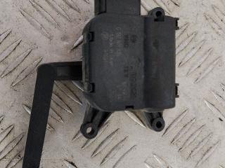 моторчик заслонки печки Mercedes-Benz Vito W639 2006, 3.2 л., M 112.951, бензин, АКПП, черный, задний привод, 0132801335