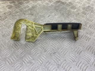 направляющая стекла Renault Megane 1 поколение [рестайлинг] (1999 - 2003), бордовый, передний привод, 8200200761