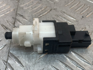 Датчик педали тормоза (лягушка) Fiat Stilo 1 поколение 2002, 1.2 л., 188 A5.000, бензин, МКПП, хетчбэк 5 дв., передний привод, 60669020