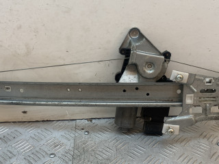 стеклоподъемник задний правый Mercedes-Benz A-Класс W168/V168 [рестайлинг] 2002, 1.9 л., M 166.990, бензин, МКПП, красный, минивэн, передний привод