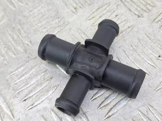 фланец (тройник) системы охлаждения Skoda Fabia 1 поколение (6Y) (1999 - 2004), 1.2 л., CBZA, бензин, МКПП, серый, универсал, передний привод