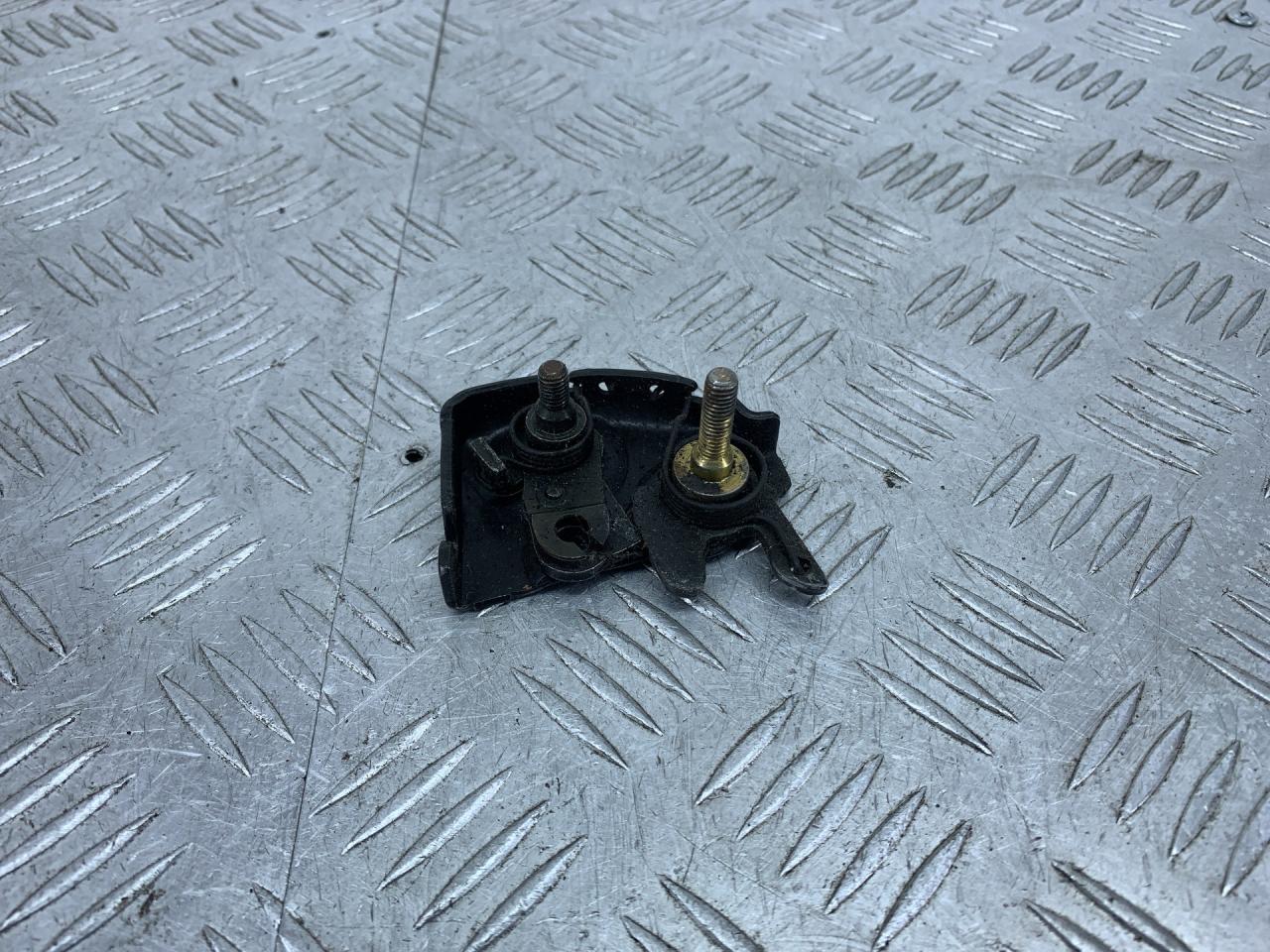 замок двери сдвижной Chrysler Voyager 4 поколение 2004, 2.5 л., ENJ, дизель, МКПП, темно-синий, минивэн, передний привод, 846AC3533 - фото №1