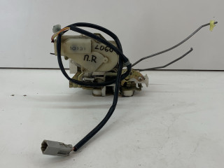 замок двери передней правой Honda Logo GA3 2002