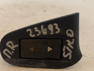 кнопка стеклоподъемника двери передней правой Fiat Stilo 1 поколение 2004, 1.2 л., 188 A5.000, бензин, МКПП, голубой, хетчбэк 3 дв., передний привод