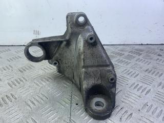 кронштейн КПП Volkswagen Passat B5 2000, 1.9 л., дизель, седан, 8D0399114S