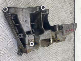 кронштейн компрессора кондиционера Mercedes-Benz SLK-Класс R170 2000, 2.0 л., M 111.958, бензин, АКПП, черный, кабриолет, задний привод, R112361330