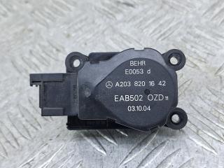 моторчик заслонки печки Mercedes-Benz E-Класс W211/S211 2004, 3.2 л., M 112.954, бензин, АКПП, серебро, универсал, задний привод, A2038201642