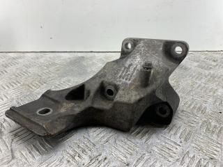 кронштейн двигателя Land Rover Discovery 3 поколение L319 2007, 2.7 л., 276DT, дизель, АКПП, серый, внедорожник 5 дв., полный привод, KKU500590, 4H226037AA