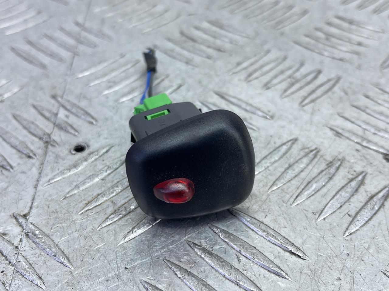 датчик (прочие) Volvo V70 2 поколение 2001, 2.4 л., B 5244 T3, бензин, АКПП, серебро, универсал, полный привод, 8624286 - фото №1