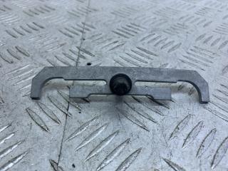 крепление форсунки BMW 5 серия E60/E61 [рестайлинг] E60 (2007 - 2010), 2.5 л., N53 B25 A, бензин, АКПП, белый, седан, задний привод