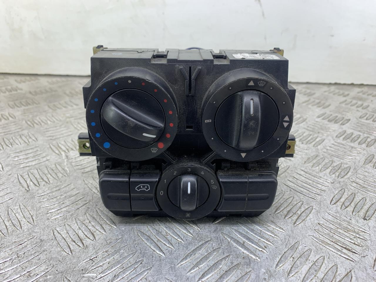 блок управления печки / климат-контроля Mercedes-Benz Viano W639 (2003 - 2010), A6398301185KZ - фото №1