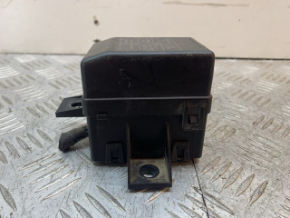 блок предохранителей Mitsubishi Carisma 1 поколение [рестайлинг] (1999 - 2004)