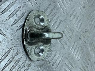 ответная часть (скоба) замка двери Mercedes-Benz Vito W639 (2003 - 2010), A0007200204