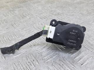 моторчик заслонки печки Volvo V70 2 поколение 2001, 2.4 л., B 5244 T3, бензин, АКПП, серебро, универсал, полный привод, EAM502