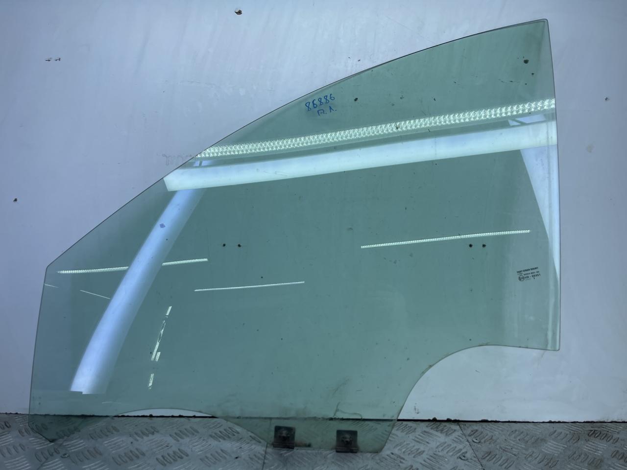 стекло двери передней левой Dacia Logan MCV 2 поколение (2013 - 2016), фургон - фото №1