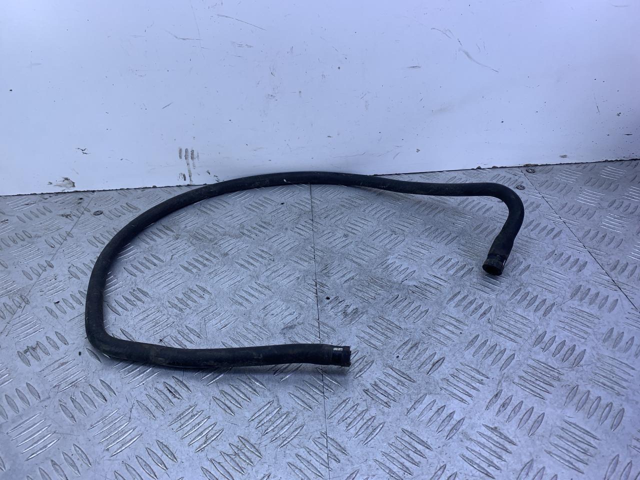 патрубок радиатора Mercedes-Benz Vito W639 2006, 3.2 л., M 112.951, бензин, АКПП, черный, задний привод - фото №1