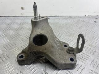 кронштейн КПП Chevrolet Spark M300 2012, 1.0 л., бензин, МКПП, красный, хетчбэк 5 дв., передний привод, 95966784