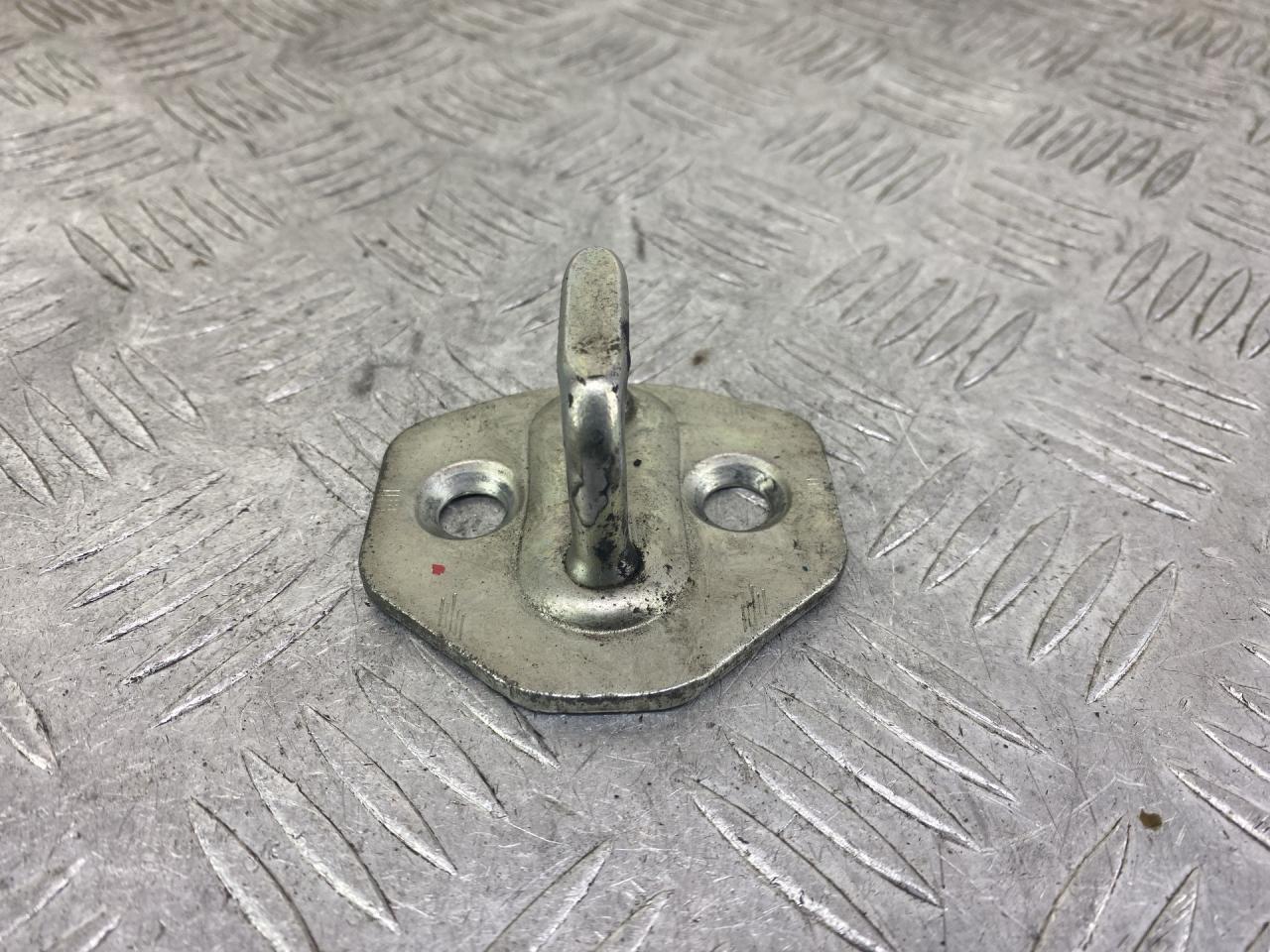 ответная часть (скоба) замка двери Mercedes-Benz Sprinter 2 поколение (W906) (2006 - 2014), 2.1 л., OM 651.955, дизель, МКПП, зеленый, задний привод, A9067200204 - фото №1