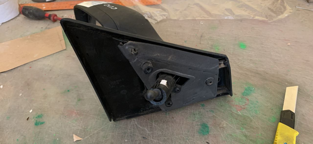 зеркало наружное левое Renault Clio 3 поколение 2007, 1.2 л., D4F 740, бензин, МКПП, хетчбэк 3 дв., передний привод - фото №1