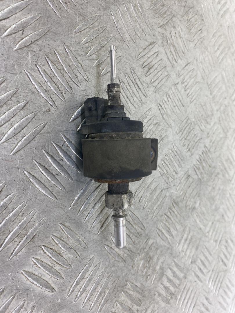 топливный насос Вебасто (Webasto) Mercedes-Benz Vito W639 2006, 3.2 л., M 112.951, бензин, АКПП, черный, задний привод, 221000500400 - фото №1