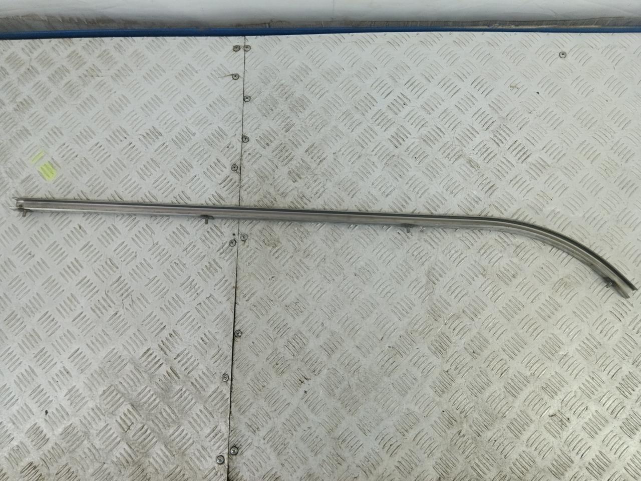 роликовая направляющая Mercedes-Benz Vito W639 2006, 3.2 л., M 112.951, бензин, АКПП, черный, задний привод, A639766013 - фото №1