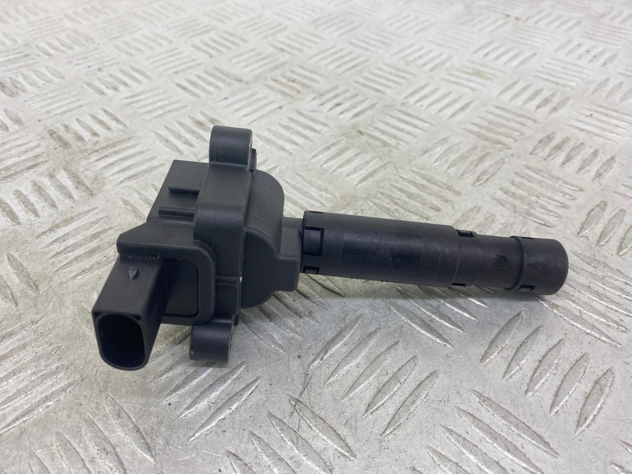 катушка зажигания Mercedes-Benz C-Класс W203/S203/CL203 W203.046 2003, 1.8 л., M 271.946, бензин, АКПП, серебро, седан, задний привод, ZS0011, A0001501580, 0040100042, 03T1542 - фото №1