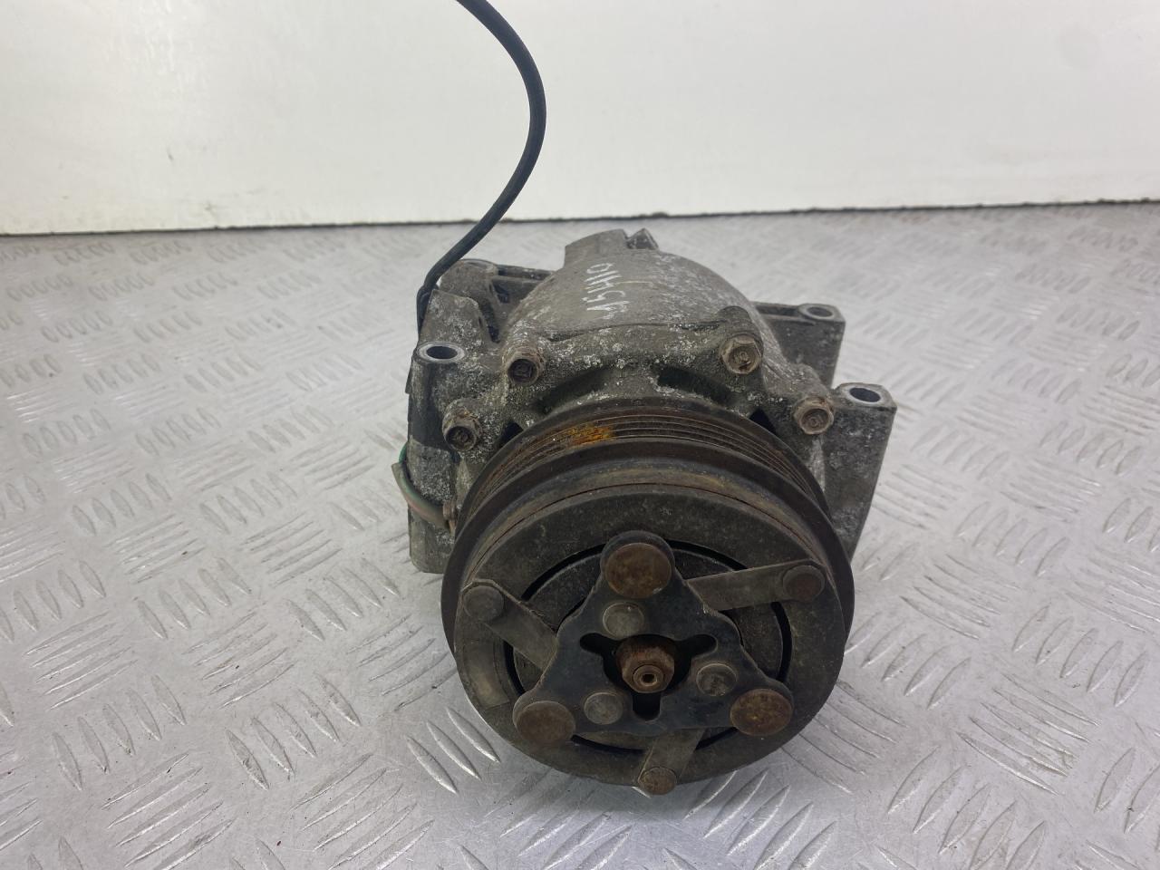 компрессор кондиционера Honda Jazz 1 поколение 2002, МКПП, хетчбэк 5 дв. - фото №1