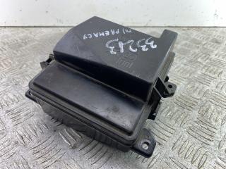 блок предохранителей Mazda Premacy 1 поколение [рестайлинг] 2002, 1.8 л., FP, бензин, МКПП, серебро, передний привод