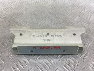 кронштейн (крепление) Mercedes-Benz Vito W639 2006, 3.2 л., M 112.951, бензин, АКПП, черный, задний привод, A6396950314