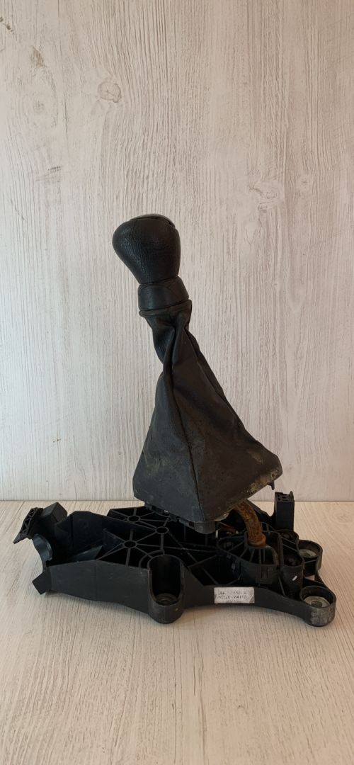 кулиса Mazda 2 1 поколение 2005, 1.4 л., бензин, МКПП, серый, минивэн, передний привод, 256R7E096AA - фото №1