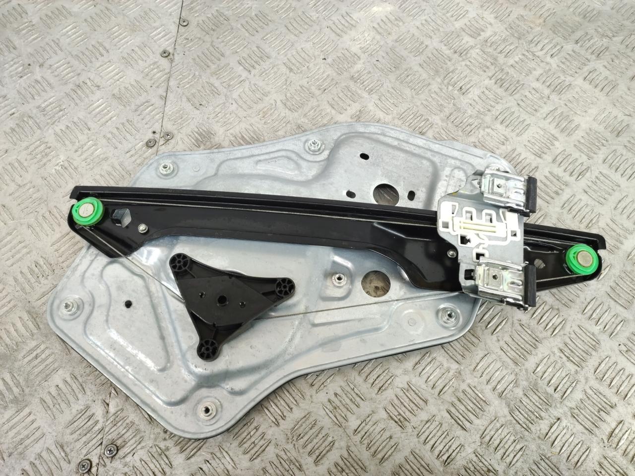 стеклоподъемник передний правый Skoda Yeti 1 поколение 2013, 2.0 л., CFHF, дизель, 6МКПП, серый, универсал, полный привод, 5L0837402A, 1021912559105 - фото №1