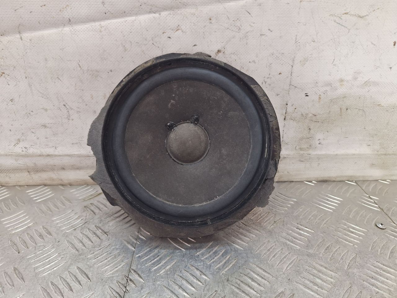 динамик двери Mercedes-Benz E-Класс W211/S211 2004, 3.2 л., OM 648.961, дизель, АКПП, черный, универсал, задний привод, A2118207102 - фото №1