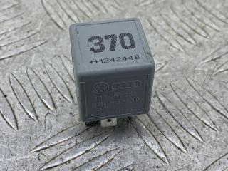 реле (прочие) SEAT Altea 1 поколение [рестайлинг] 5P 2012, 1.6 л., CAYC, дизель, робот, серый, минивэн, передний привод, 8D0951253