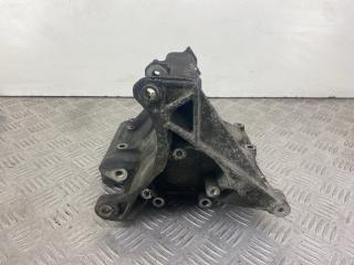 кронштейн генератора Mercedes-Benz SLK-Класс R170 2000, 2.0 л., M 111.958, бензин, АКПП, черный, кабриолет, задний привод, A1110960845