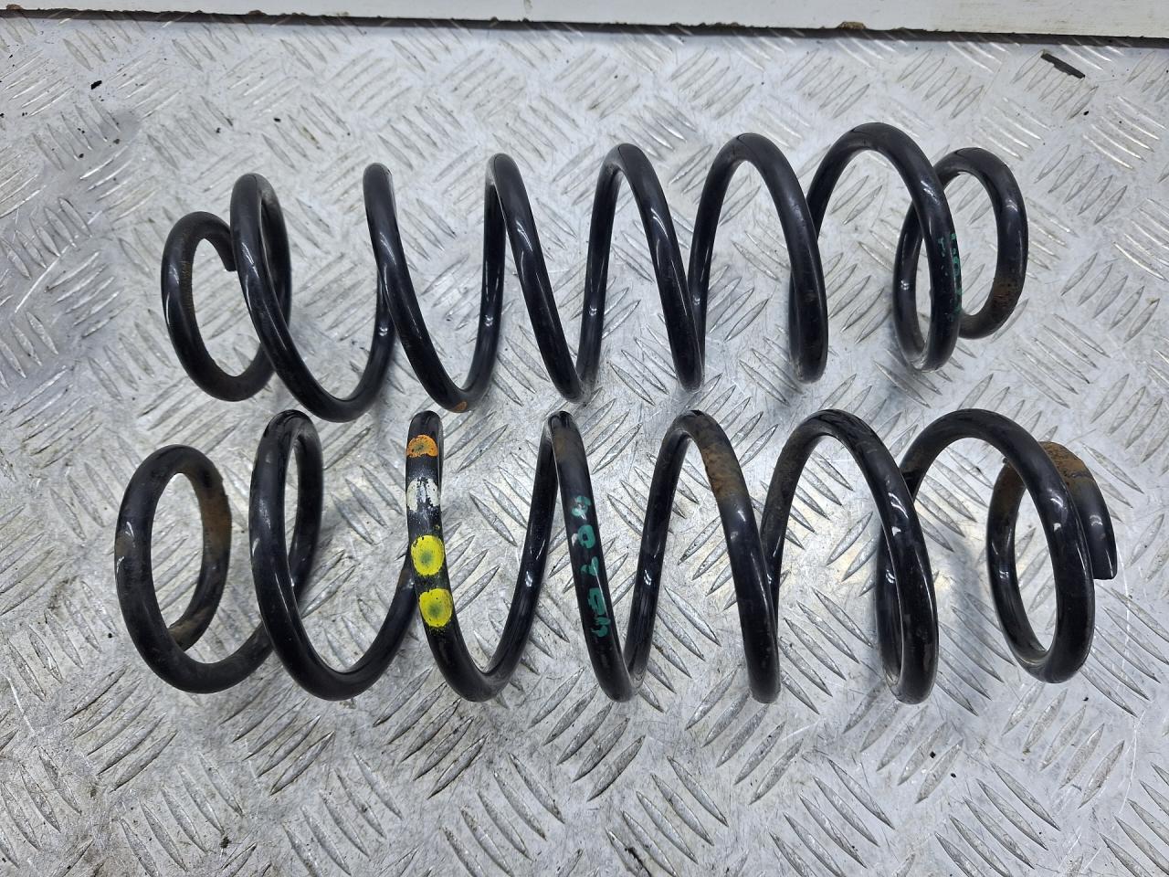 пружина задняя Volkswagen Polo 5 поколение 2011, 1.4 л., CGGB, бензин, 5МКПП, синий, хетчбэк 5 дв., передний привод - фото №1