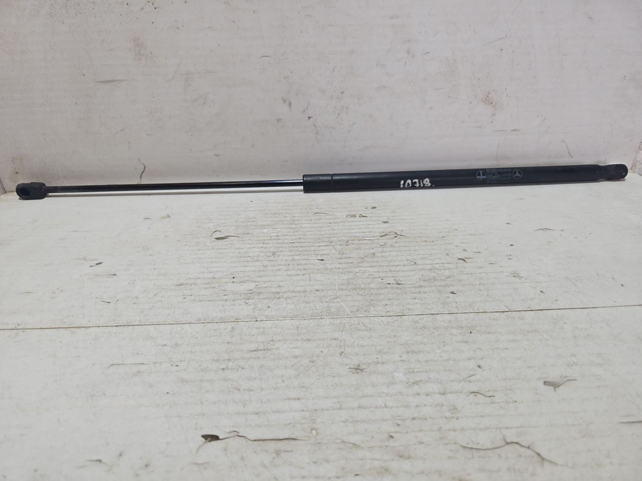 амортизатор капота Mercedes-Benz E-Класс W211/S211 2004, 3.2 л., OM 648.961, дизель, АКПП, черный, универсал, задний привод, A2118800029 - фото №1