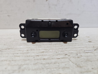 часы Ford Focus 1 поколение 2000, 1.4 л., FXDC, бензин, МКПП, серебро, хетчбэк 3 дв., передний привод, 98AB15000CCW