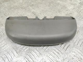 накладка двери (крышки) багажника Renault Megane 1 поколение [рестайлинг] (1999 - 2003), 1.4 л., K4J 710, бензин, МКПП, оливковый, хетчбэк 5 дв., передний привод, 8200027456