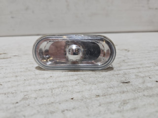 повторитель поворота на крыле Volkswagen Golf 4 поколение (1997 - 2006), 1J0949117