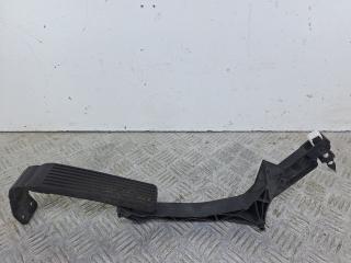 педаль Mercedes-Benz E-Класс W210/S210 [рестайлинг] 2002, 2.0 л., M 111.957, бензин, МКПП, черный, универсал, передний привод, 2203010001, A2103011520