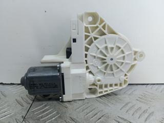 моторчик стеклоподъемника задний правый Audi Q5 8R [рестайлинг] 2015, 3.0 л., CTBA, дизель, АКПП, внедорожник 5 дв., полный привод, 8K0959812A