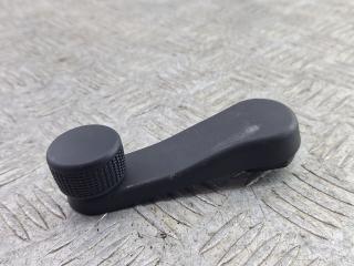 ручка стеклоподъемника задней Skoda Octavia 2 поколение (A5) [рестайлинг] 1Z5 2008, 1.6 л., BSE, бензин, 5МКПП, серый, универсал, передний привод, 1H0837581D