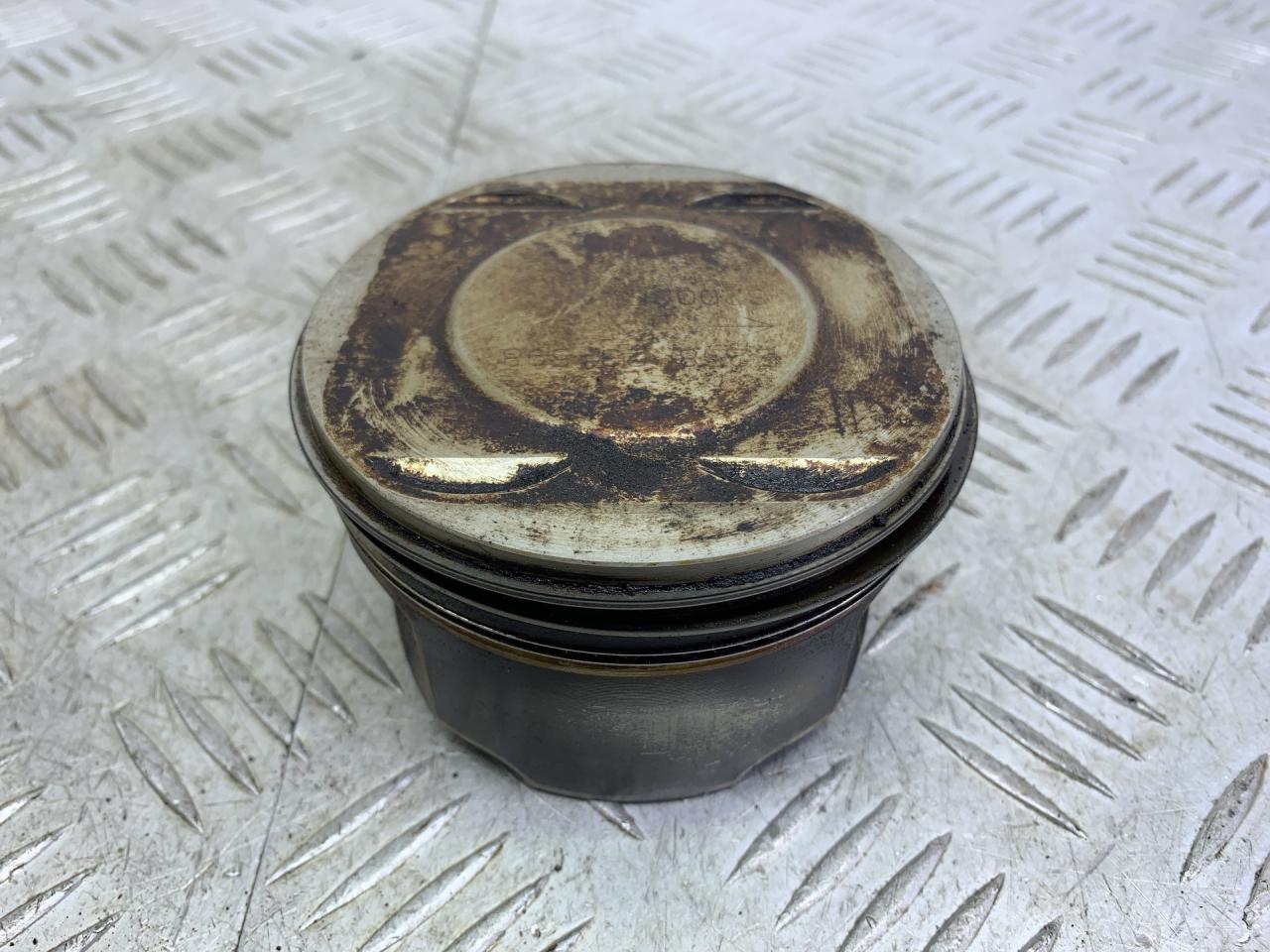 поршень Jaguar X-Type 1 поколение (2001 - 2007), 3.0 л., бензин, 82002EA1, E25823598 - фото №1