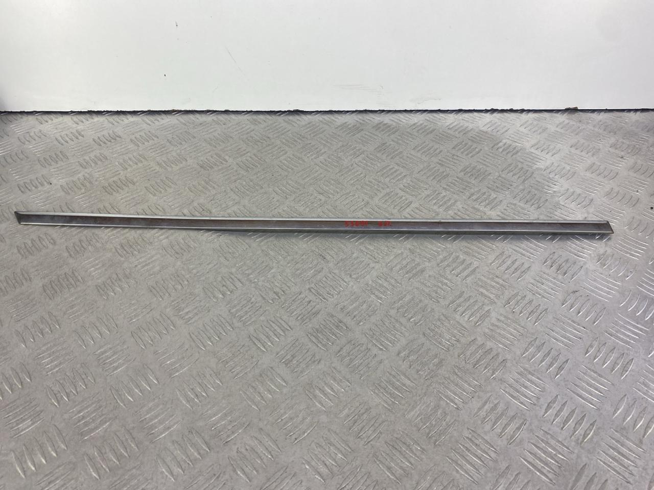 молдинг двери задней правой Volkswagen Passat B6 (2005 - 2010), 2.0 л., дизель, универсал, 3C0853754A - фото №1