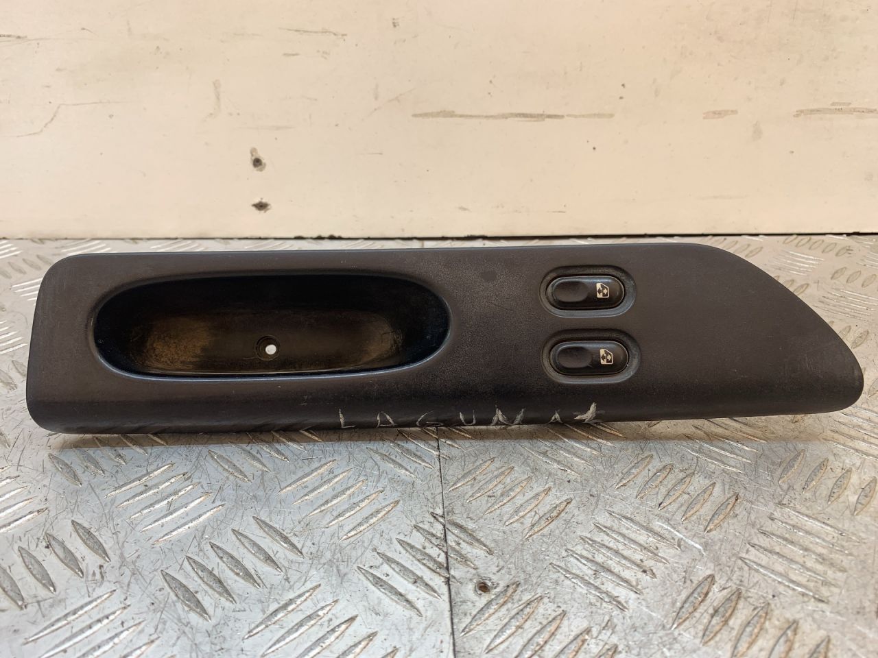 блок управления стеклоподъемниками Renault Laguna 1 поколение (1993 - 1998) - фото №1